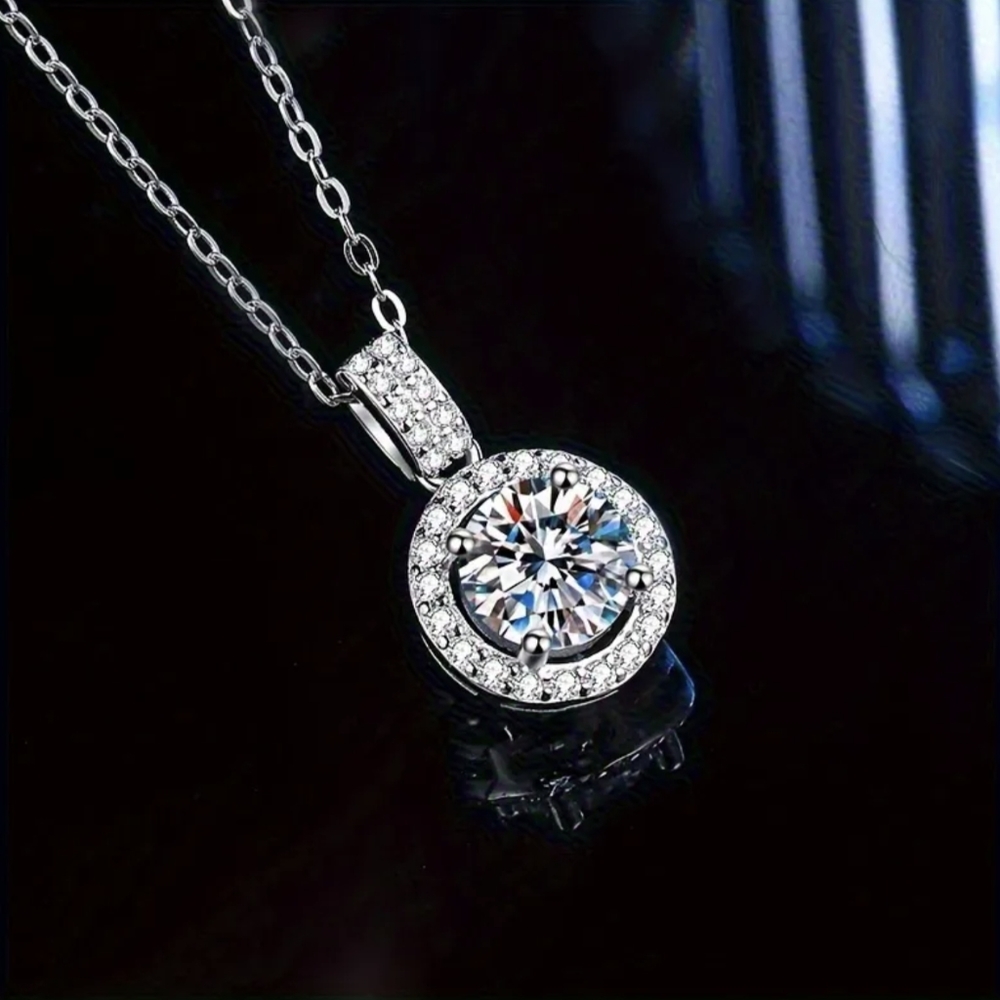 10 Carat Moissanite set in Sterling Silver with Sterling Silver Chain - Picture 9 of 9